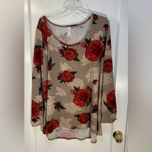 LuLaRoe Women’s 2XL Long Sleeve Blouse Hi/Lo Hem Rose Pattern on Gray Bkgrd